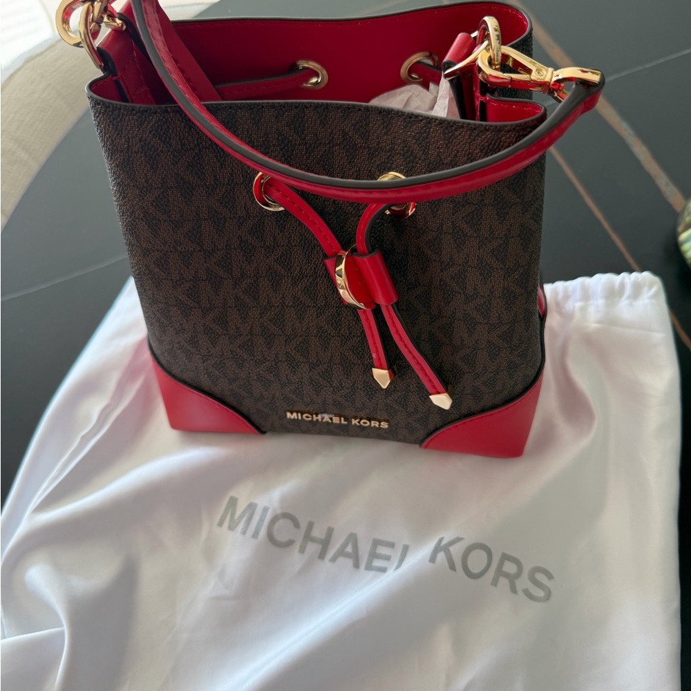 Michael Kors Brown and Red Signature Drawstring Bucket Shoulder Bag
